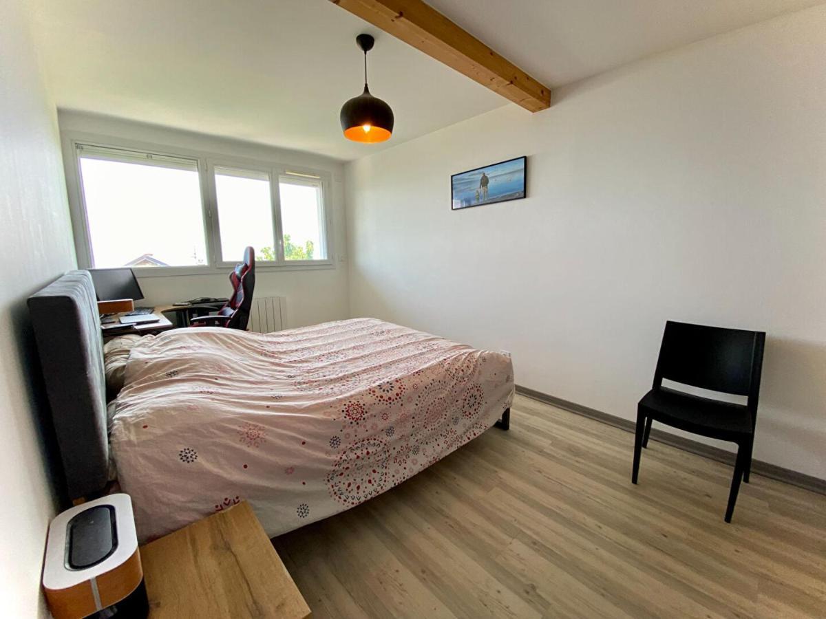 Maison Familiale Vue Lac Avec Jardin - A 10Mn Du Lac Et Stations De Ski Apartment Publier Ngoại thất bức ảnh